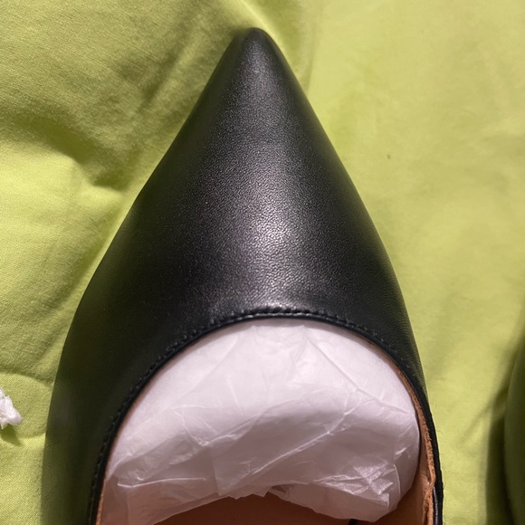 Chic Black Pointed-Toe Heels - Picture 10 of 14